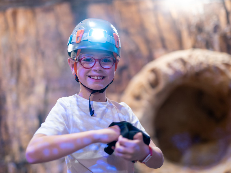 Caving activity for kids Rennaz Vaud